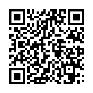 远远在金鲛宫门口看戏赫连夫人和赫连少泽二维码生成