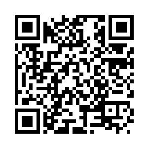 远远的他便看到这个杨教官在在那里装b二维码生成