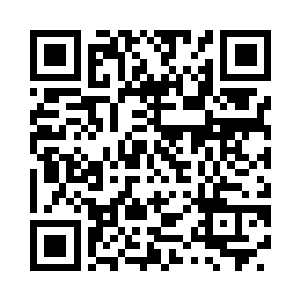 远远瞧见户部尚书王雄贵站在屋檐下搓手呵气二维码生成