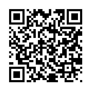 远远近近漂浮着大大小小的众多图腾石二维码生成