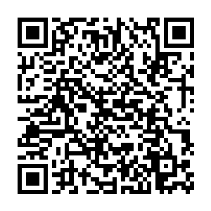 连忙左右环顾一下发现没有人注意之后顿时缩了缩脖子不敢再说了二维码生成