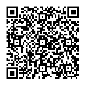 连滚代翻 他一直在虚空中飞出老远才堪堪停止 站起來目光咄咄的看着那青年男子二维码生成