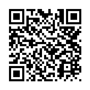 连绣花鞋上都绣满了各种各样的花二维码生成