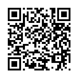 迪亚菲斯一左一右将马文的弯刀握住二维码生成