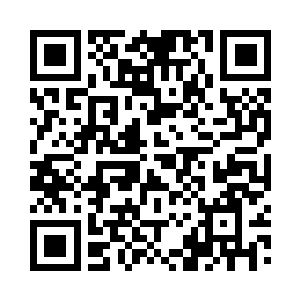 送李子给孤寡老人的行为让她博得不少好评二维码生成