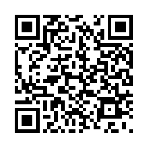 透过浓烟隐隐河内是密密麻麻的一片二维码生成