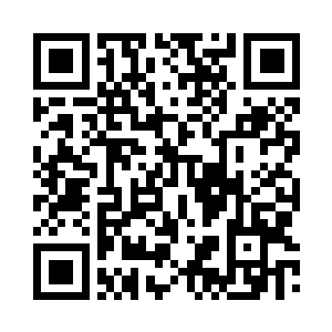 透过灌木的缝隙了望着不远处的战场二维码生成