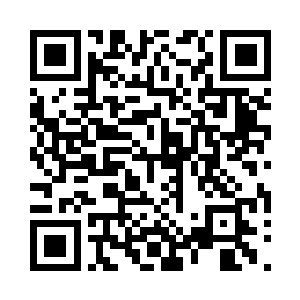 通讯器对面的刘跃院长似乎是打翻了杯子二维码生成