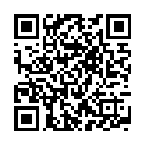 道路两旁的树木如长了脚一般飞速地向后倒退二维码生成