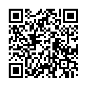 道路旁边则是修理十分平整地青翠草坪二维码生成