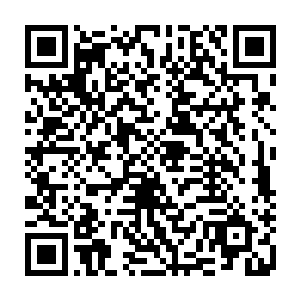 那两个大地骑士的身影很快就飞入到了大阵威力波及范围之外的黑色雾气之中二维码生成