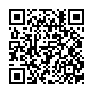 那两个年轻人如同疯了一般拉扯的绳子二维码生成