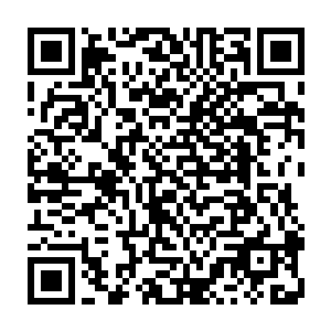 那两名负责拦截援军的斥候其实就躲藏在西面的一处长满了野草的坡地上面二维码生成