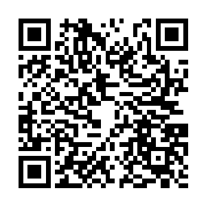 那两把威力无穷的神剑竟然笔直的向着他冲了过來二维码生成