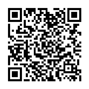 那个元夷也一直半躺半卧在青樱的怀里衣衫不整二维码生成