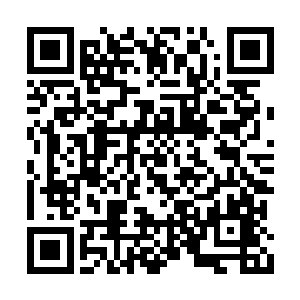 那个时候父亲还没有用石头完全的将祖屋围起来二维码生成