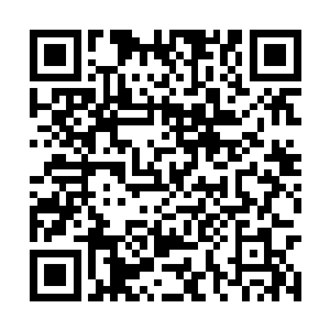 那个警官像发现了新大陆样照乎另外几个警员过来二维码生成