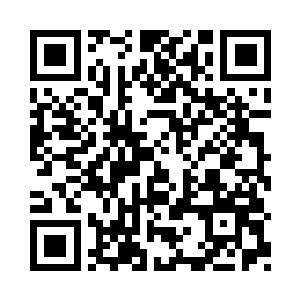 那个身形甚至都没有停顿一下就到了楼梯口二维码生成