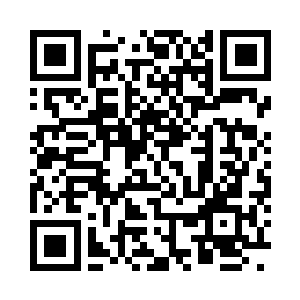 那么小的脸上却有一双十分水蒙蒙的大眼睛二维码生成