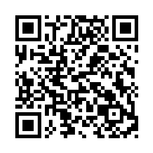 那二十四人仿佛激流中的乱石一样倒飞出去二维码生成
