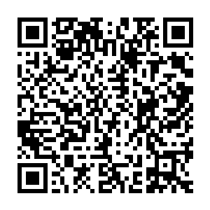那些弯着腰偷偷端着枪移动的is军武装分子看着上百人的规模就好像当年二维码生成