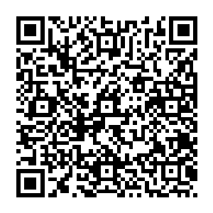 那些气势汹汹的向萧易围去的流氓一个个的都像是中了邪一般的像一件件的小玩具似的二维码生成