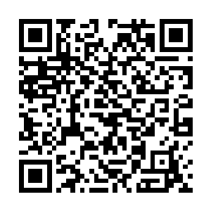 那些跟着萧言北上的老卒们唿哨着和赶来的熟人打招呼二维码生成
