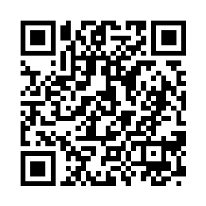 那人这才推了推床上酣睡不醒的卢向东二维码生成