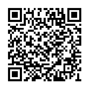 那位随从就带着叶莫来到了一个巨大的酒楼之中二维码生成