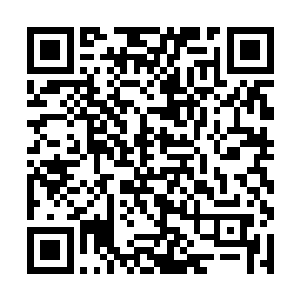 那双锤如同两颗流星一般围绕着他的身躯不断地盘旋二维码生成