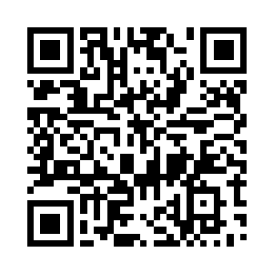 那名拿着酒精测试仪的交警跑过去想帮忙二维码生成