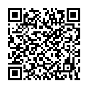 那大殿的地面上此刻亮起一道道玄妙复杂的图文二维码生成