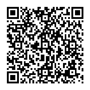 那如寒霜笼罩的俊脸此刻缓缓的转了过来望向了不知道什么时候站在了他身后的沈婉瑜二维码生成