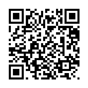 那完全就是在一英尺甚至一英寸的挪二维码生成