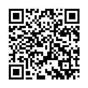 那对巨大无比的酥胸几乎是放在她的腿上二维码生成