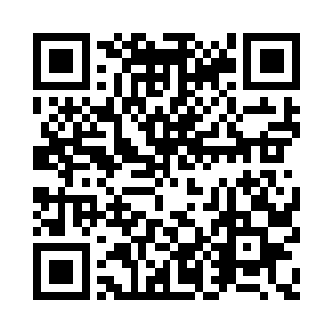 那小混混看到小秋被撕裂衣服的样子二维码生成