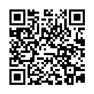 那年长的警察受到江少游声音的吸引二维码生成