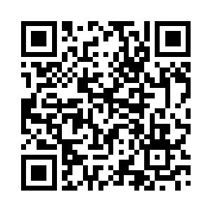 那张倾国倾城容颜的主人也在看着他二维码生成