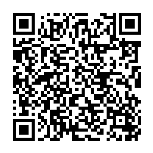 那恐怖的黑色的光柱也是去势不减的朝着九彩神龙皇的身上笼罩过来二维码生成