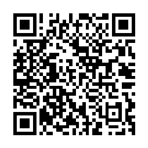 那恐怖的黑色的雷电瞬间直接朝着九彩神龙的身上笼罩了过来二维码生成