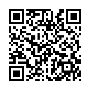 那我们就在他们的居住区外围蹲守观察二维码生成