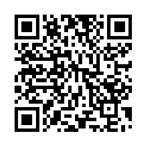 那支伸进木盆里的骨棒突然开始搅动二维码生成