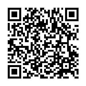 那是他后来向牛大力和霍重楼发射手里剑的动作二维码生成