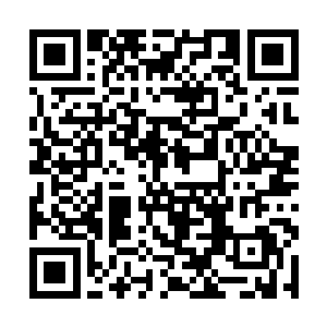 那朗基努斯枪上也瞬间爆发出璀璨而刺眼的金色光辉二维码生成