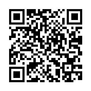 那灿烂笑容的脸瞬间变成冷漠疏离二维码生成