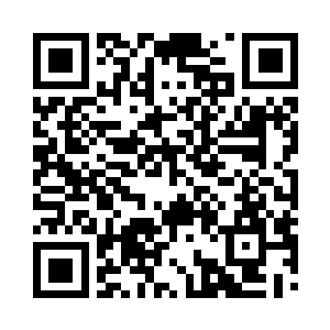 那男的和苏晴说话一直是一副讨好的样子二维码生成