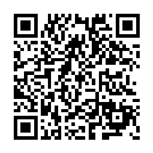 那空间刃的符箓就向着前方的木雕群飘飞了出去二维码生成