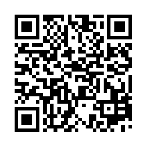 那笑容也与一双冷漠的眼神结合在一起了二维码生成