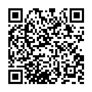 那紧紧缠绕住他的长鞭已经被他的神力将绳索挣断二维码生成