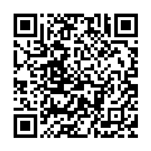 那血雾也仿佛是渐渐被那金色雷电中蕴含的强大力量所炼化一般二维码生成